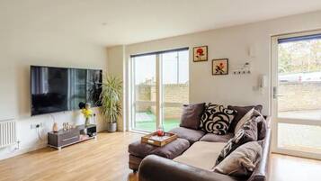 Smart TV, video games