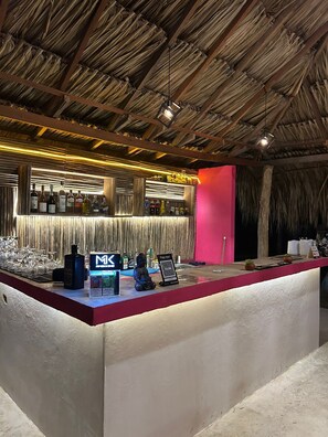Bar (en el alojamiento)