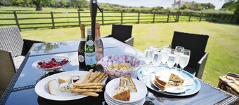 WIllersey Farmhouse, Sleeping 8 people.