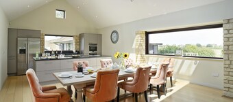 WIllersey Farmhouse, Sleeping 8 people.