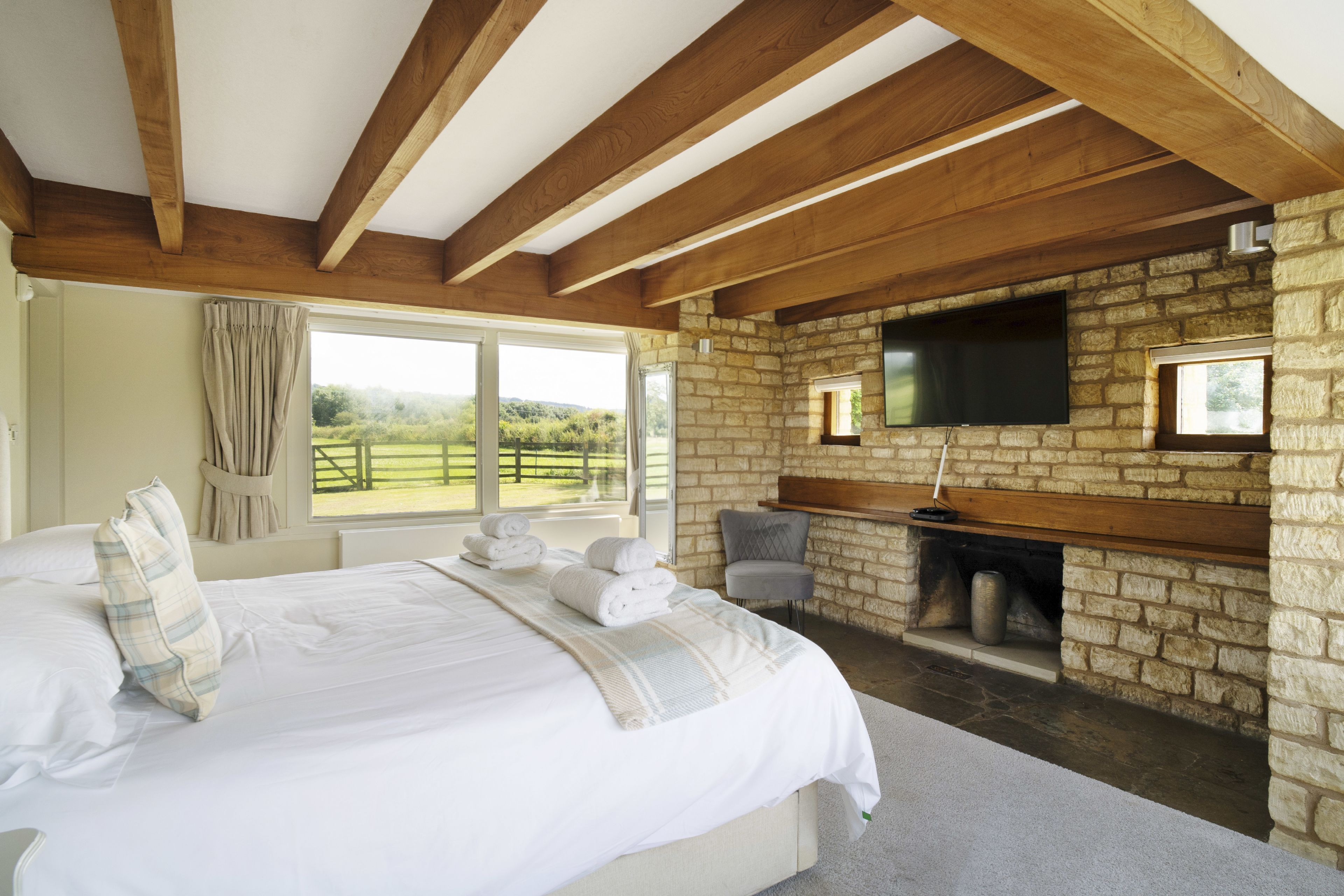 4 多间卧室、熨斗/熨衣板、免费 WiFi、床单