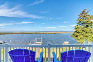 Property grounds - Soundfront Kitty Hawk home w/ stunning sunset views and private pool! (Kitty Hawk)