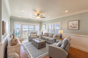 Smart TV, DVD player, stereo