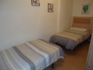 Appartement | 4 slaapkamers, een strijkplank/strijkijzer, gratis wifi, beddengoed