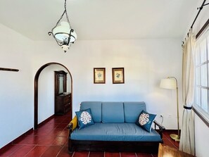 Una Smart TV, libros