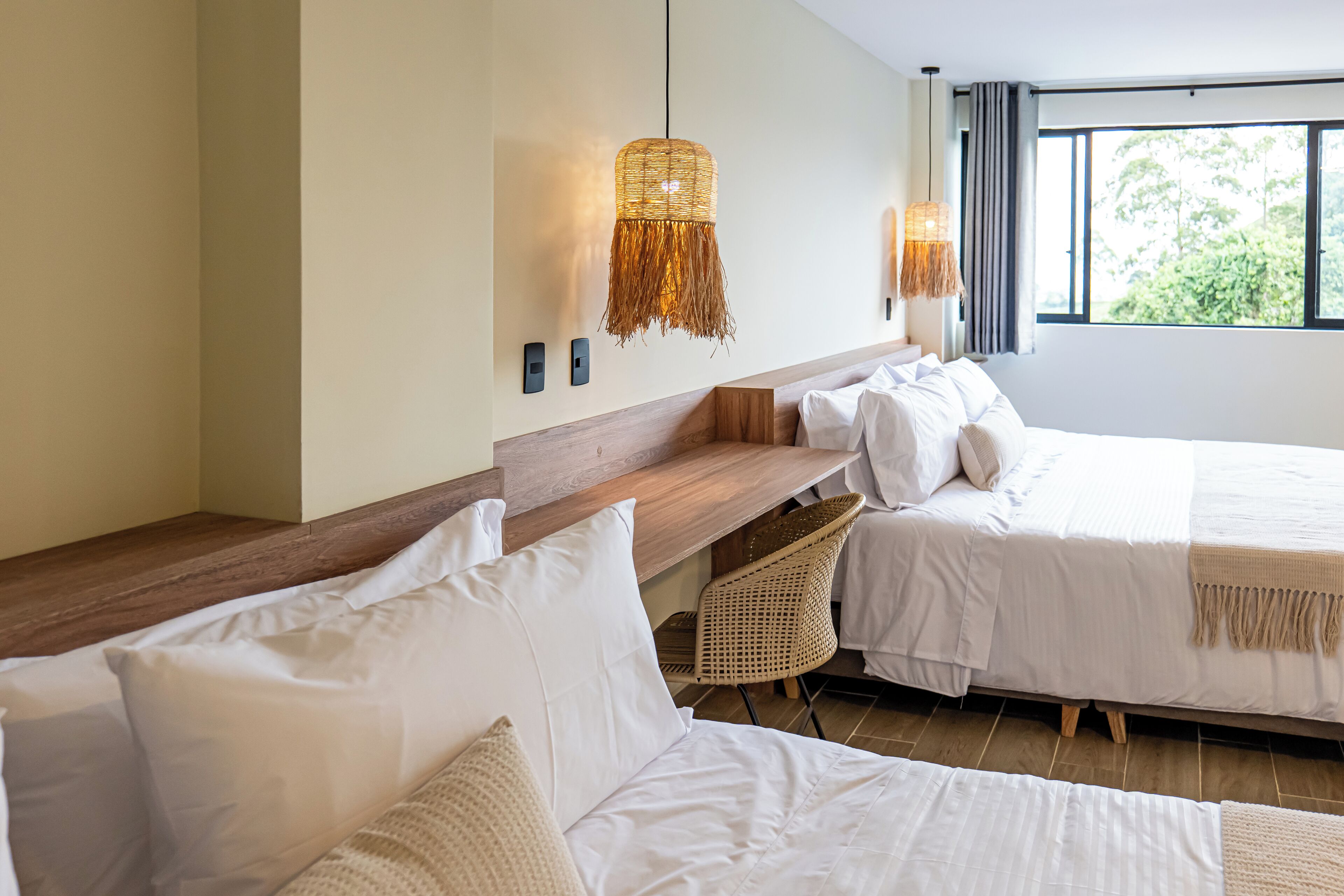 Chambre Quadruple Standard, vue montagne | Coffres-forts dans les chambres, Wi-Fi gratuit