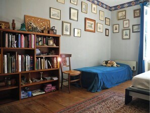 9 Schlafzimmer, Schreibtisch, Bügeleisen/Bügelbrett, kostenloses WLAN