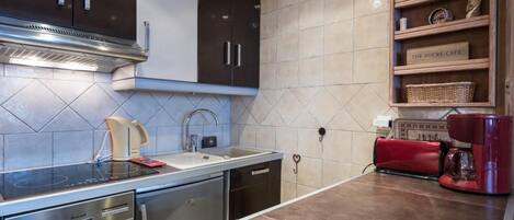 Køleskab, mikrobølgeovn, ovn, opvaskemaskine