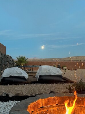 Property grounds - Relaxing Casita with 100’ of RV parking. SxS rentals available too! Views ofZion (Hurricane)