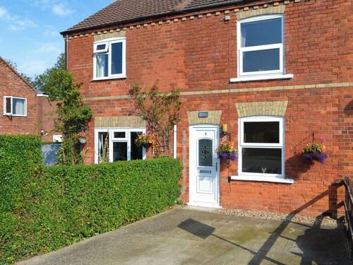 2 bedroom accommodation in Firsby