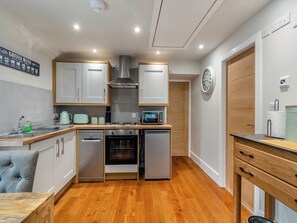 Dishwasher - The Granary - UK45696 (Pickering)