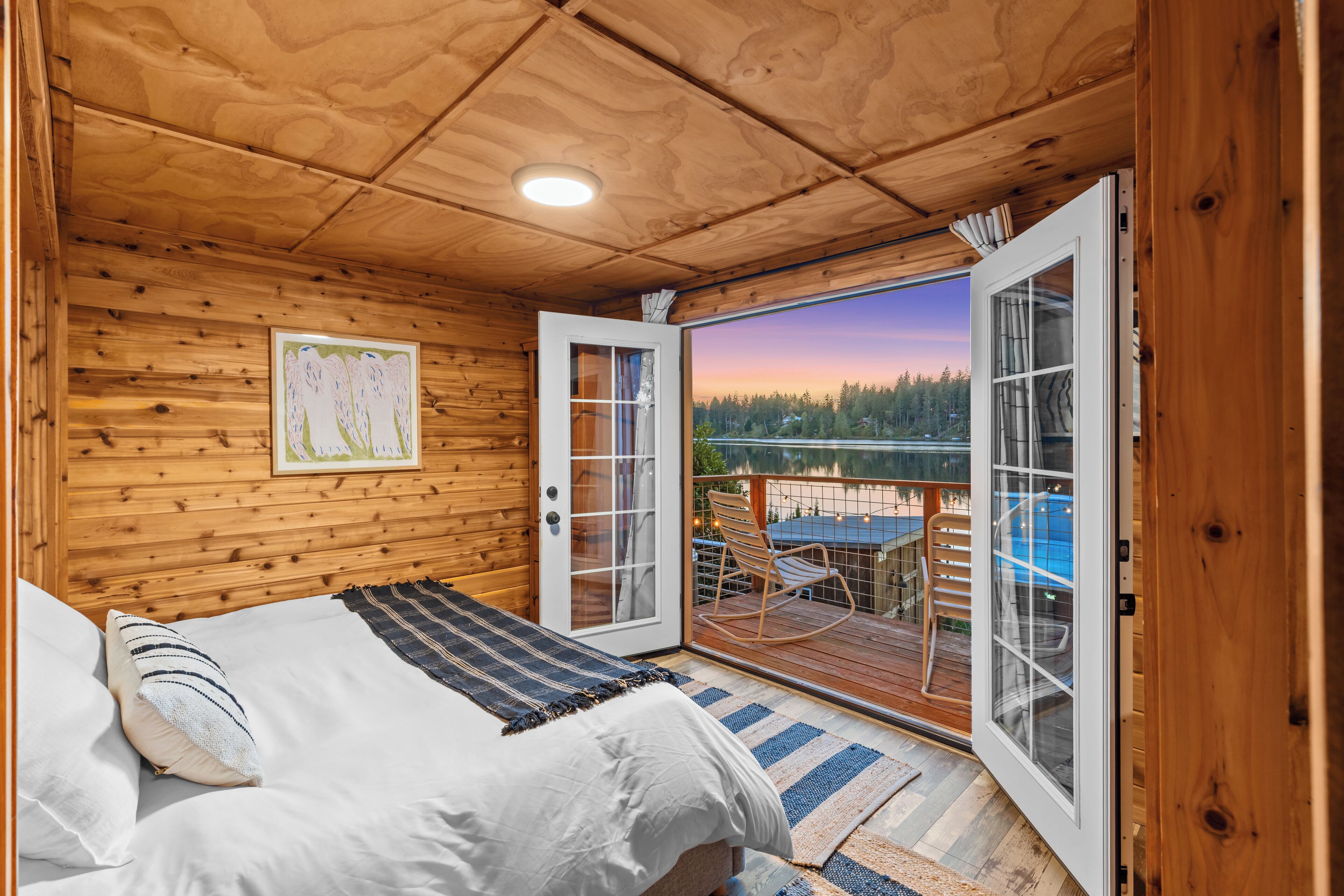 2 Schlafzimmer, Schreibtisch, Bügeleisen/Bügelbrett, Reisekinderbett