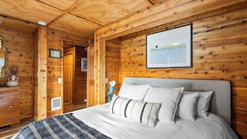 2 camere, una scrivania, ferro/asse da stiro, culla da viaggio