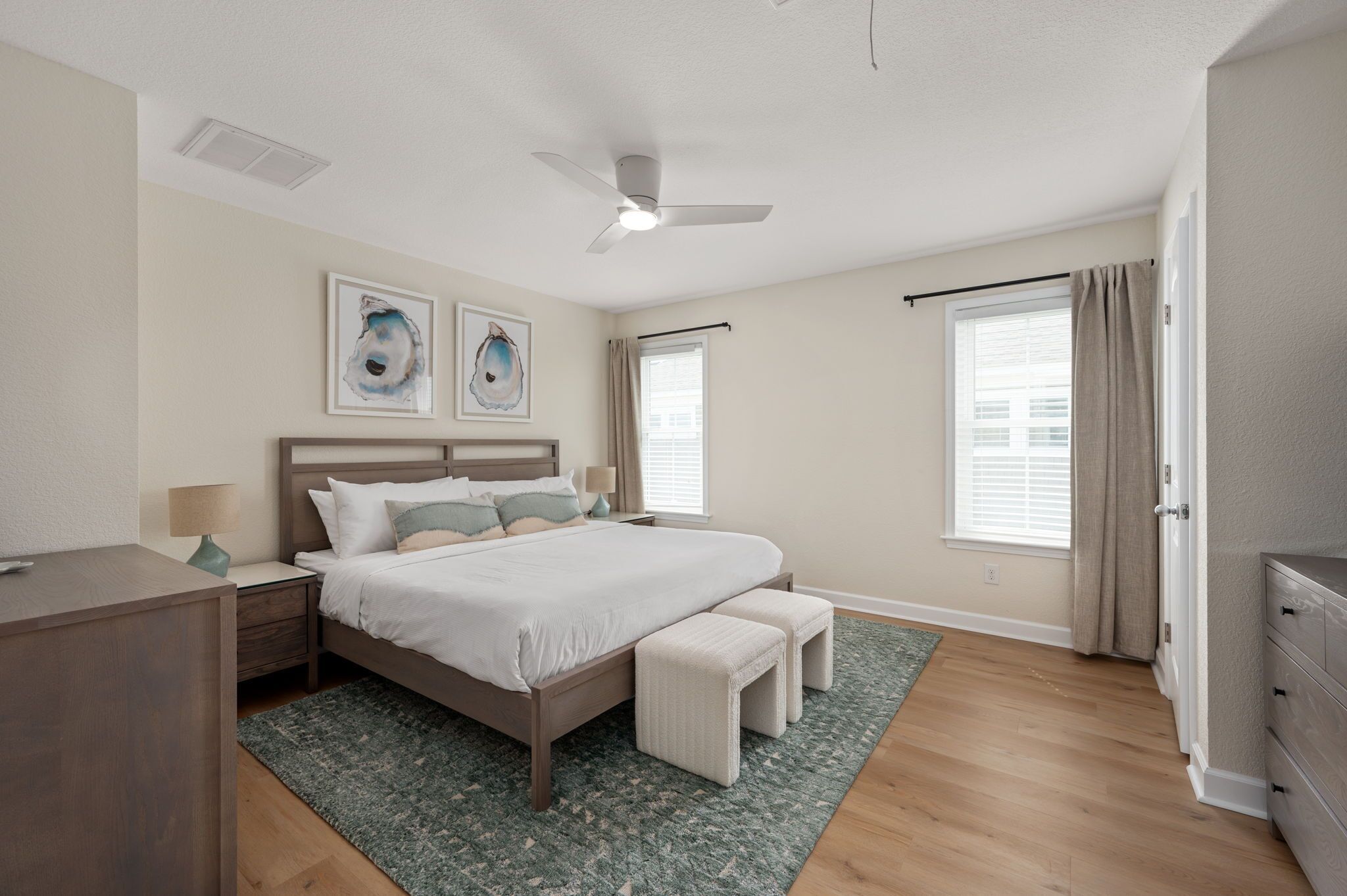 5 chambres, fer et planche à repasser, lit parapluie, Wi-Fi