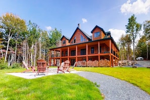 Exterior - Wicked Moose Cabin* Waterfront*Sleeps 12* Hot Tub* Pet Friendly*Large Dock (Beaver Cove)