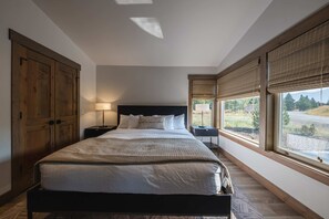 ハウス ベッド (複数台) スパ浴槽 マウンテンビュー (Retreat at the Wilderness Club) | 1 室のベッドルーム、客室ごとに異なる装飾、客室ごとに異なるインテリア、ベッドシーツ