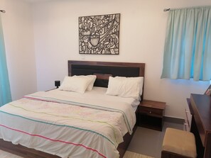 2 dormitorios, tabla de planchar con plancha, wifi y ropa de cama