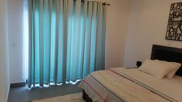 2 Schlafzimmer, Bügeleisen/Bügelbrett, WLAN, Bettwäsche