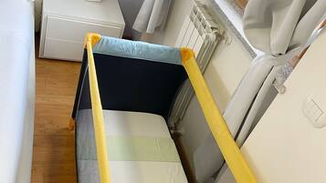 1 Schlafzimmer, Bügeleisen/Bügelbrett, Reisekinderbett, WLAN