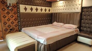 Deluxe tweepersoonskamer | Geluiddichte muren, een strijkplank/strijkijzer, gratis wifi