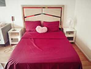 1 bedroom, iron/ironing board, WiFi, bed sheets - Havre de Paix 2 Lits Doubles, une Toilette, Cuisine, Salle de Bain Indépendants (L'Haÿ-les-Roses)