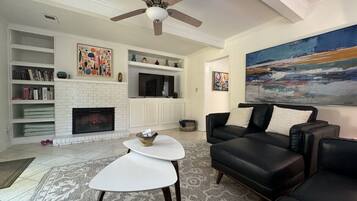 智能電視、壁爐