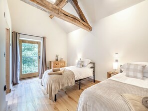 4 chambres, accès au Wi-Fi (inclus), literie fournie