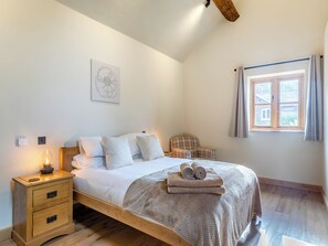 4 bedrooms, free WiFi, bed sheets - 4 bedroom accommodation in Whiteley Green, Macclesfield (Whiteley Green, Macclesfield)