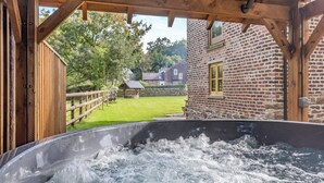 Utendørs boblebad