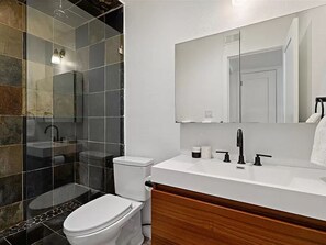 تجهيزات دش، مجففات شعر، مناشف