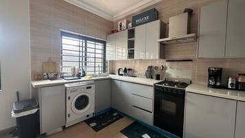 Micro-ondas, fogão, cooktop