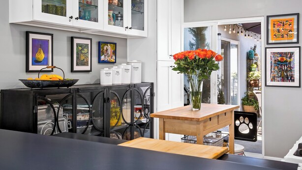 Dining - Cheerful & Clean 2 BR by the Bay. King Bed. Private Patio. Kid & Pet-Friendly.  (San Diego)