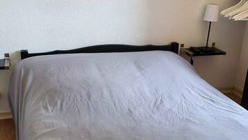 2 chambres, fer et planche Ă repasser, Wi-Fi, draps fournis