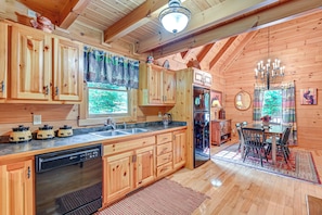 Fridge, microwave, stovetop, dishwasher