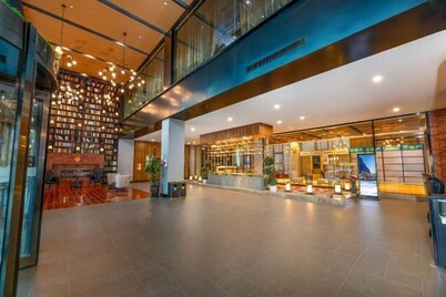 Jinhai Hotel (Zhengzhou University Branch, Zhengzhou High tech Zone)