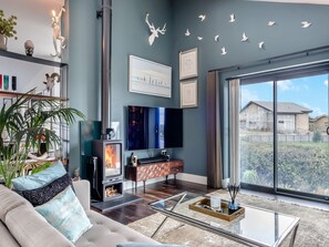 Fireplace - 5 bedroom accommodation in Totland (Totland)