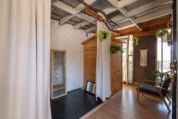 Apartment, 1 Queen-Bett, Balkon, Bergblick (Sleepy Sasquatch 1) | Innenbereich