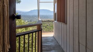 Apartment, 1 Queen Bed, Balcony, Mountain View (Sleepy Sasquatch 1) | View from property
