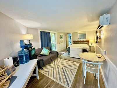 Cozy Oceanside Suite in Frisco!