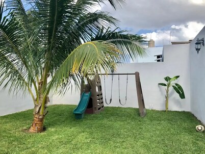 Charming 4-bedroom villa with AC and WiFi in fantastic Merida family-friendly