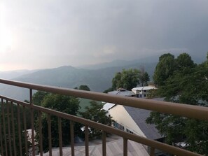 Deluxe Double Room | Balcony - Wood Berry Hotel Murree (Murree)