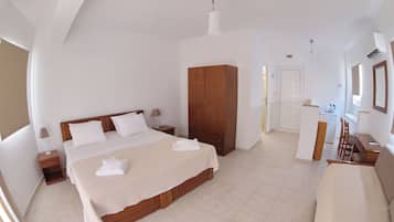 Kamar Double Superior, pemandangan kebun | Brankas, tirai kedap cahaya, kedap suara, dan Wi-Fi gratis