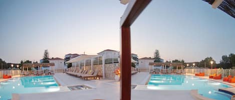 Seasonal outdoor pool