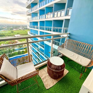 Property grounds - White Oak: Pet Friendly Studio with Netflix, PS4, Boardgames & Instax Camera (San Fernando)