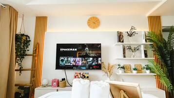 1 bedroom, desk, free WiFi, bed sheets