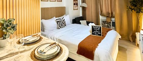 1 bedroom, desk, free WiFi, bed sheets