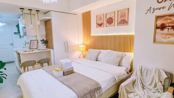 1 habitación, escritorio, wifi gratis y ropa de cama