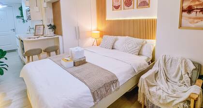 White Oak: Pet Friendly Studio with Netflix, PS4, Boardgames & Instax Camera