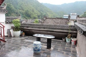 Unclassified image, 4 of 30, button - Guiping Country House, Guili Ancient Town (Fuliang)