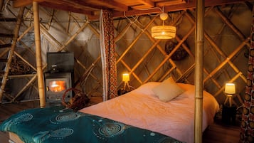 3 bedrooms, iron/ironing board, bed sheets